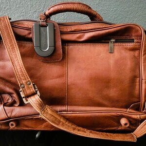 Vintage "Avenues America" Leather Laptop/Shoulder Carry Bag!